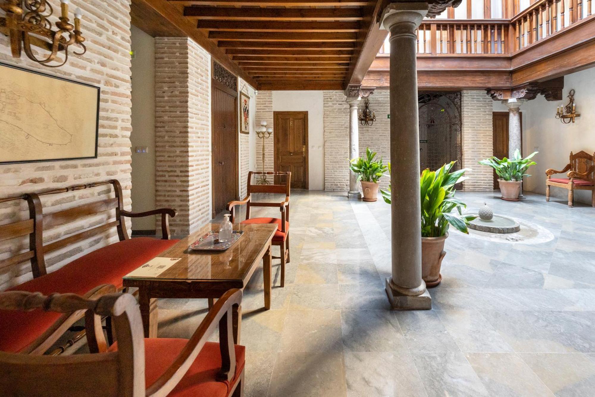Apartamentos En Pleno Centro, Aljibe Rodrigo Del Campo 2C グラナダ エクステリア 写真