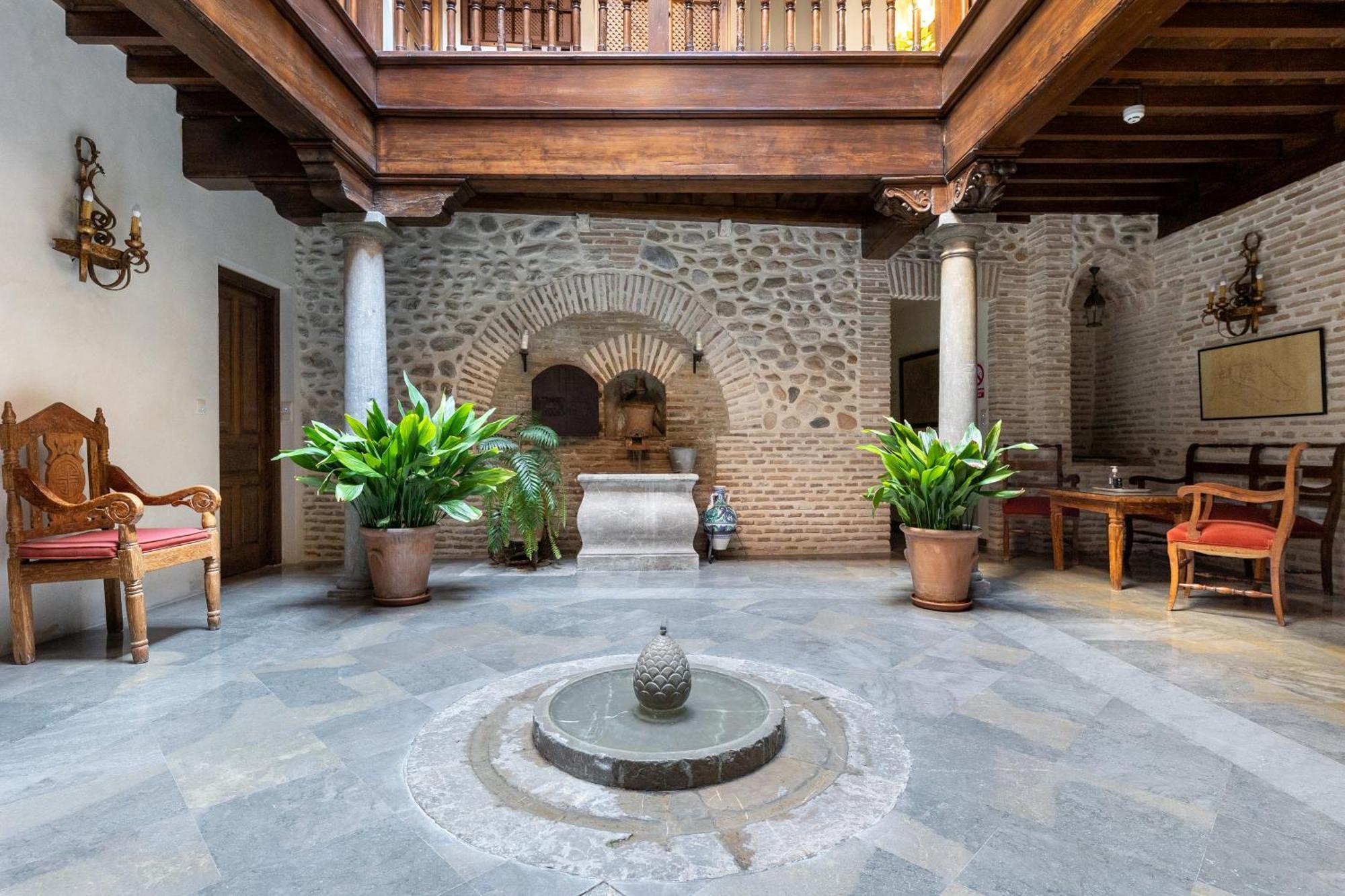 Apartamentos En Pleno Centro, Aljibe Rodrigo Del Campo 2C グラナダ エクステリア 写真