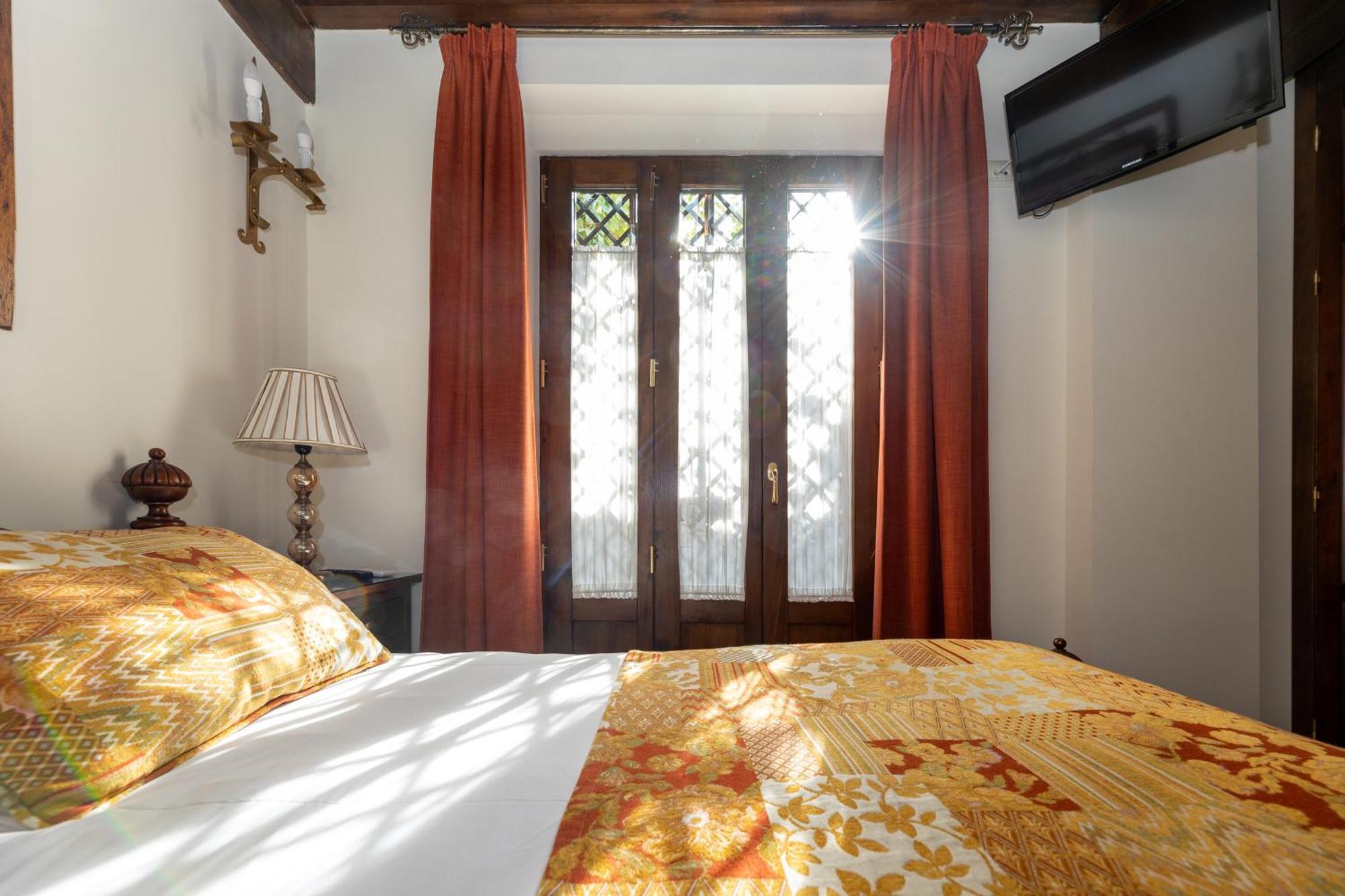 Apartamentos En Pleno Centro, Aljibe Rodrigo Del Campo 2C グラナダ エクステリア 写真