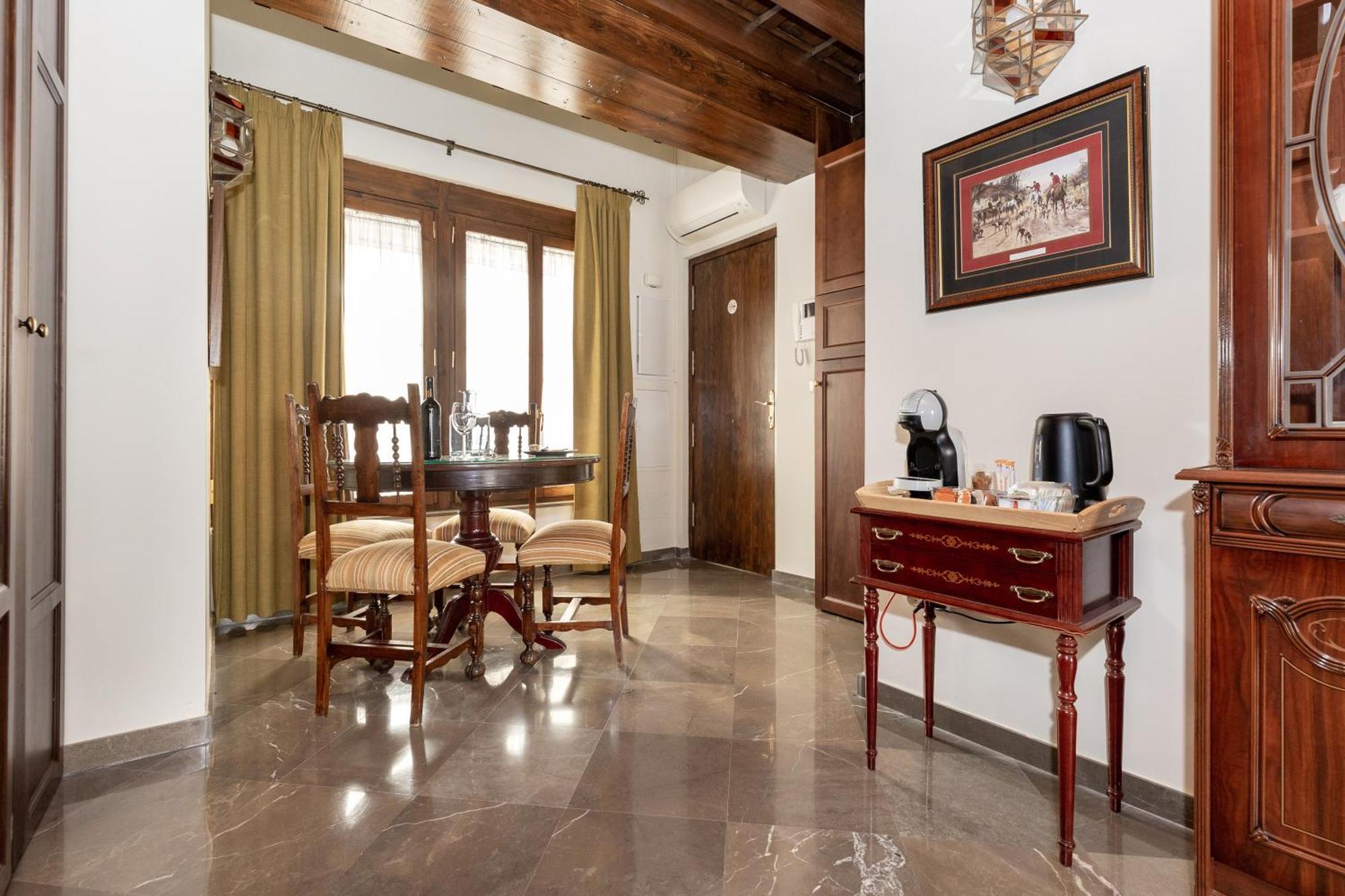 Apartamentos En Pleno Centro, Aljibe Rodrigo Del Campo 2C グラナダ エクステリア 写真