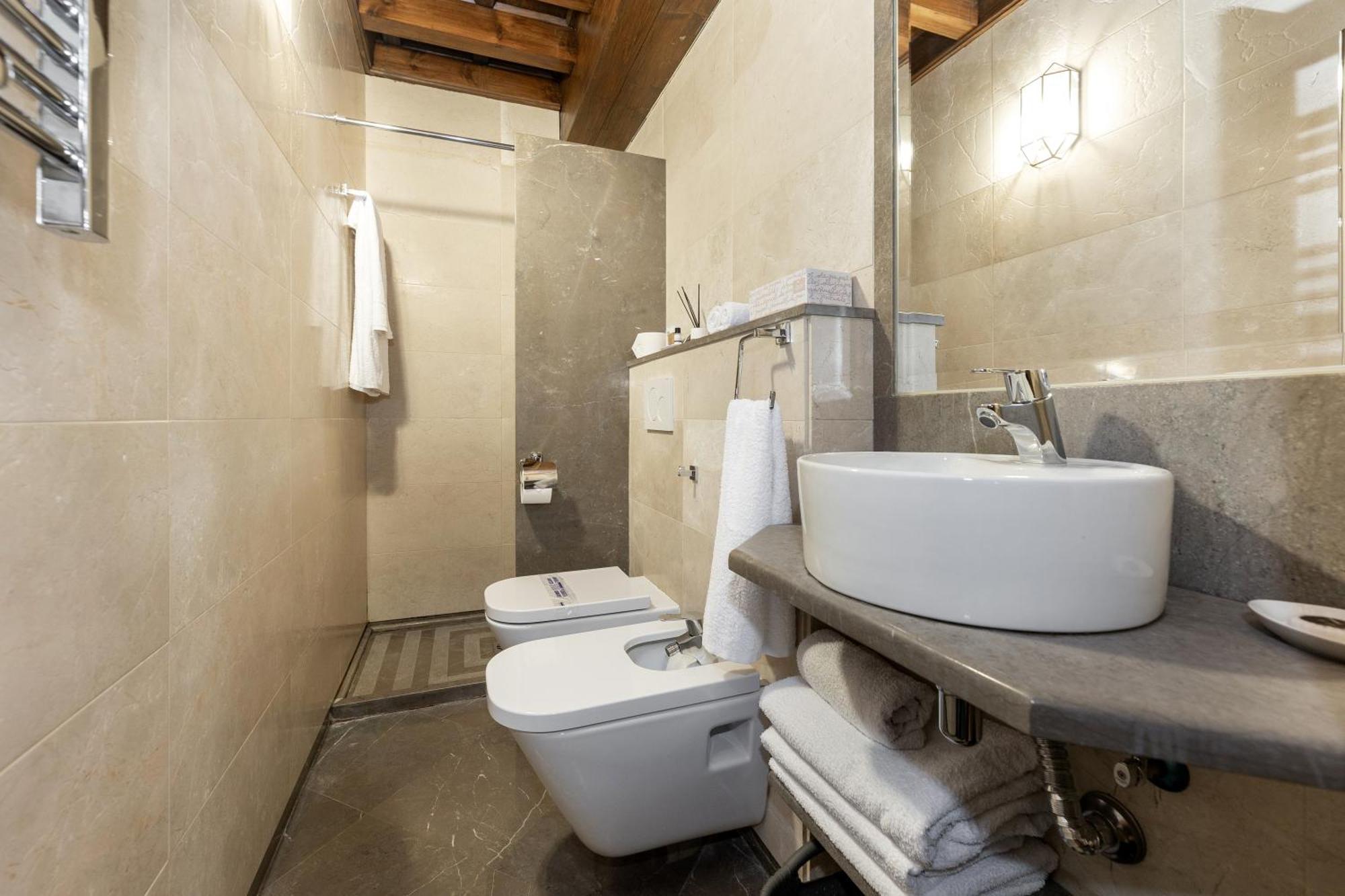 Apartamentos En Pleno Centro, Aljibe Rodrigo Del Campo 2C グラナダ エクステリア 写真